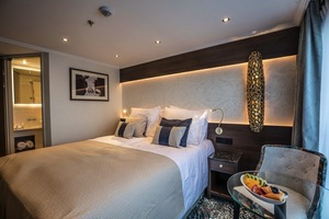 Deluxe Balcony Suite